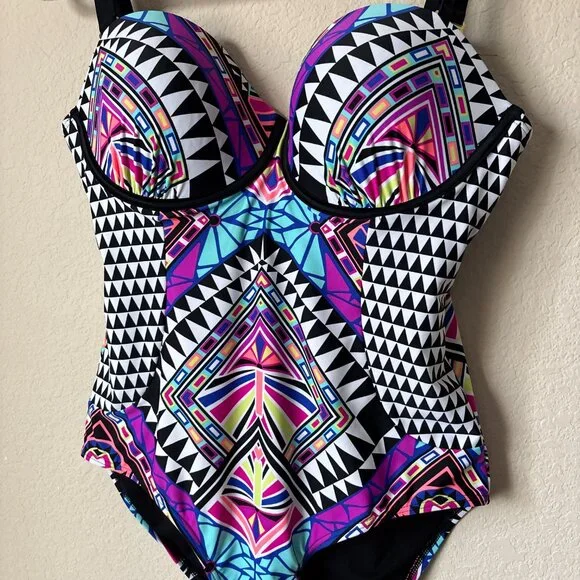 Swimsuits for All 14 Kaleidoscope Geometric Printed One Piece Swimsuit - Picture 4 of 14